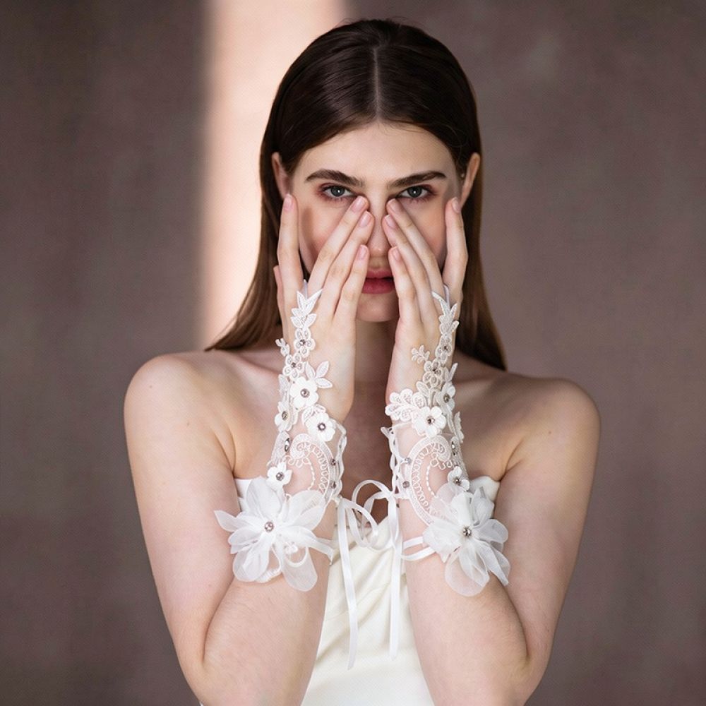 フレンチスタイルの花柄レースグローブ、指先が開いたデザイン、 - Formal Glove Leather のレビューと価格