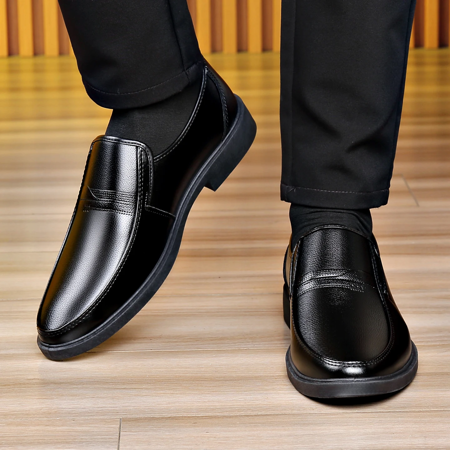 メンズ スリッポン ビジネス レザーシューズ ブラック ラウ - Men'S Formal Wear For Office のレビューと価格